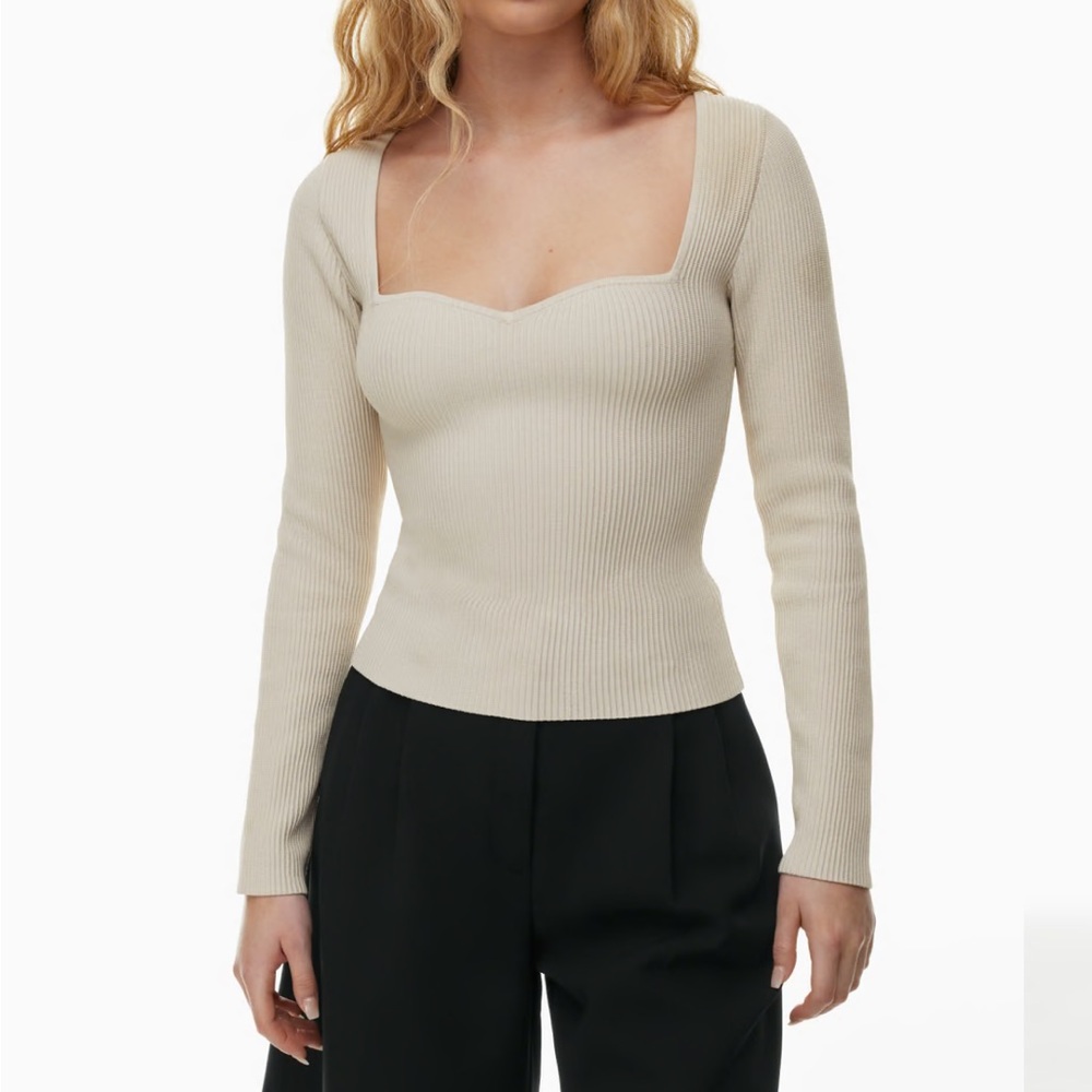 Aritzia Sculpt Knit Sweetheart Longsleeve in Matte Pearl size S